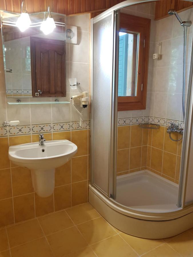 Pinea Pansiyon Kemer Ngoại thất bức ảnh